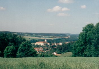 Aussicht_auf_Walderbach.jpg (17935 Byte)