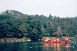 Kanu2_Burg_Stockenfels.jpg (11028 Byte)