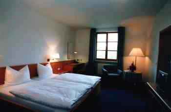 Hotel_Rckerl_Zimmer.jpg (5266 Byte)